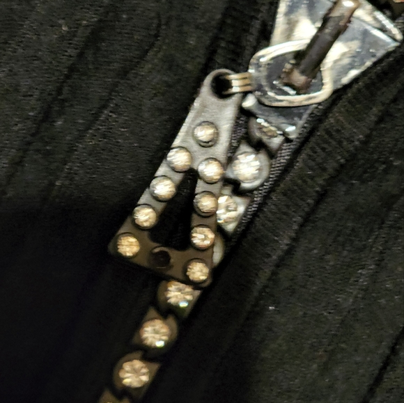 Sweater - Picture 2 of 6